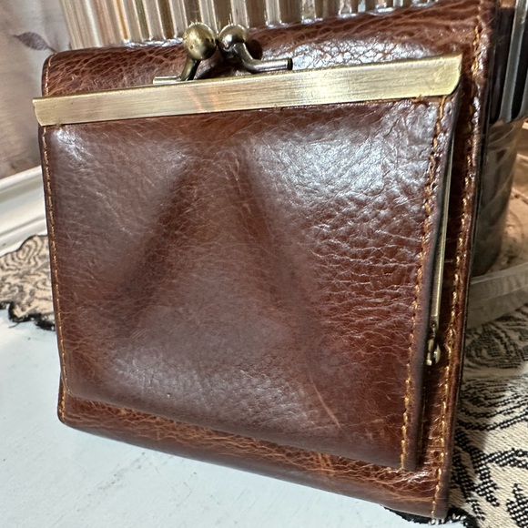 Patricia Nash Brown Leather Embossed Wallet with Kiss lock Coin purse - Picture 3 of 15